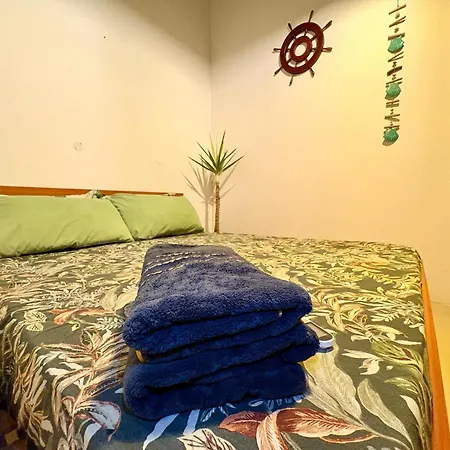 Air Conditioned With Private Bathroom Δωμάτια σε οικογενειακή κατοικία