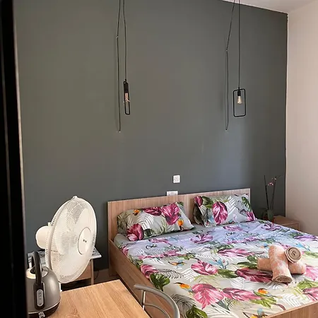 Sliema Air Conditioned Room With Ensuite Bathroom Quarto em Acomodações Particulares