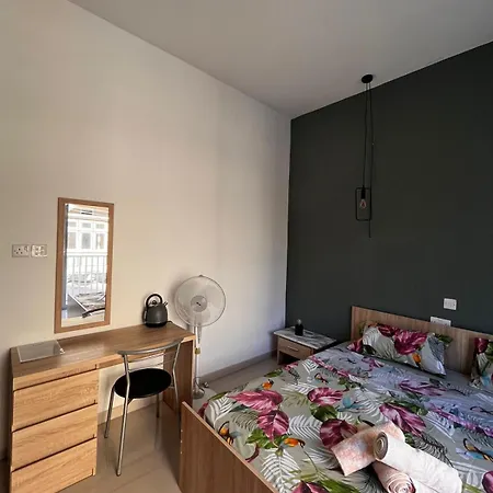 With Air-condition Next To The Beach 2b * Sliema